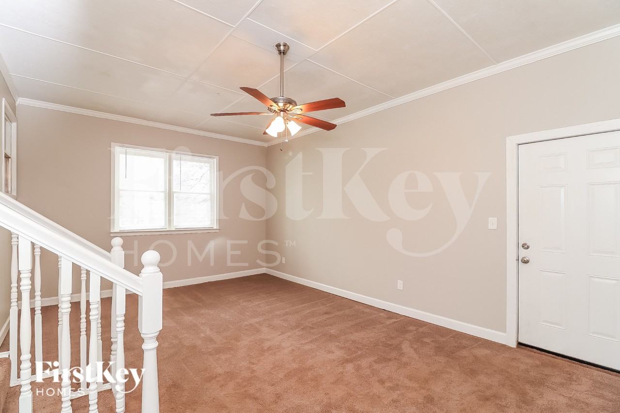 5531 Concord Cir - Photo 4 of 18