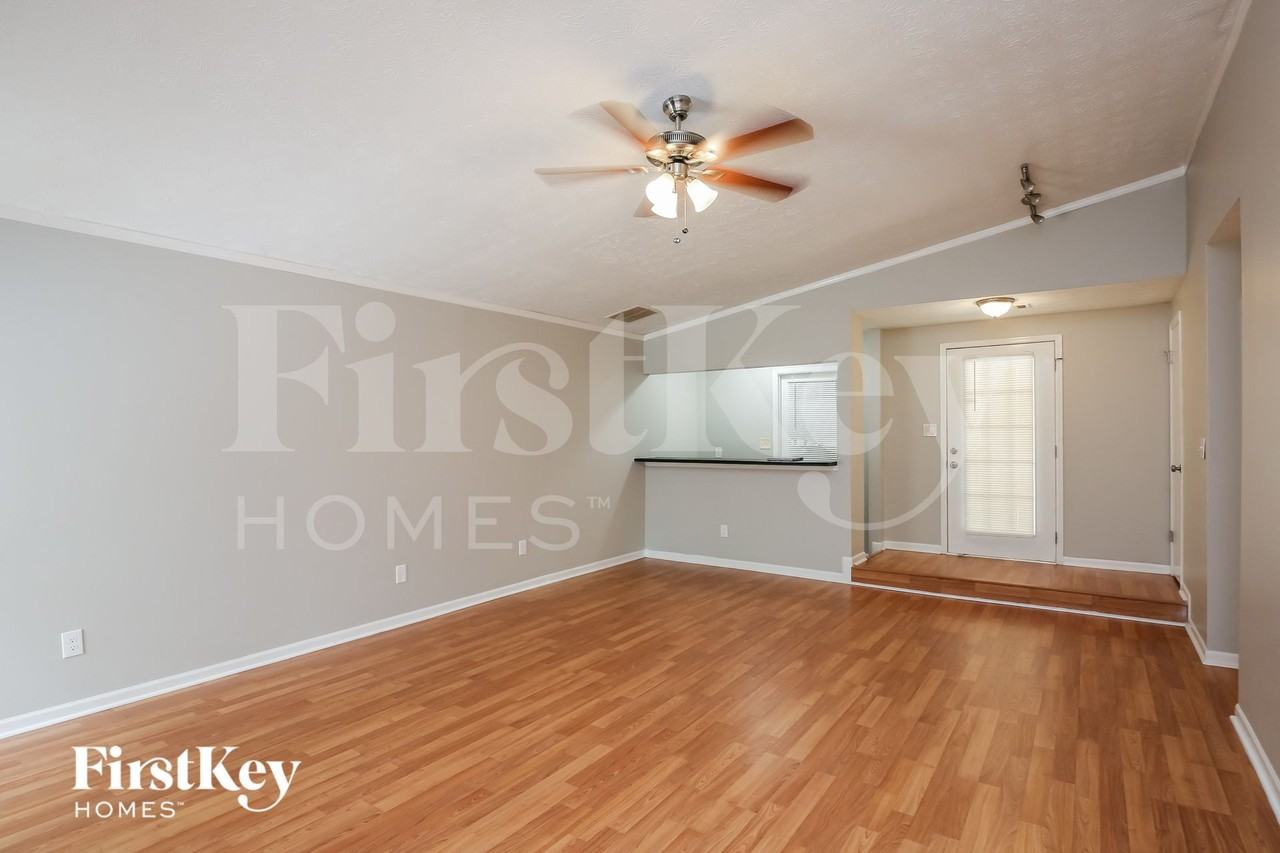 5301 W Jones Bridge Rd - Photo 2 of 15