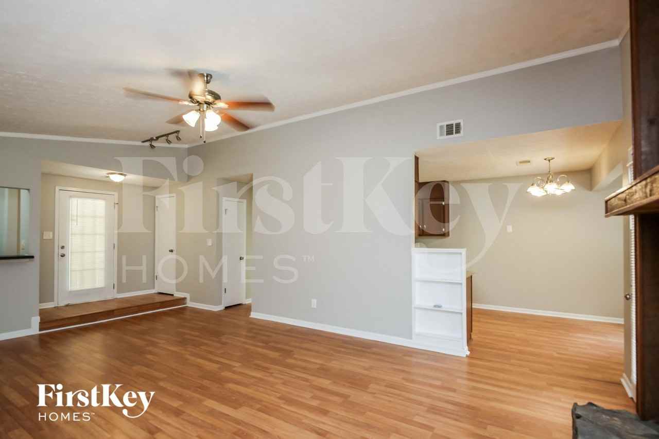 5301 W Jones Bridge Rd - Photo 5 of 15