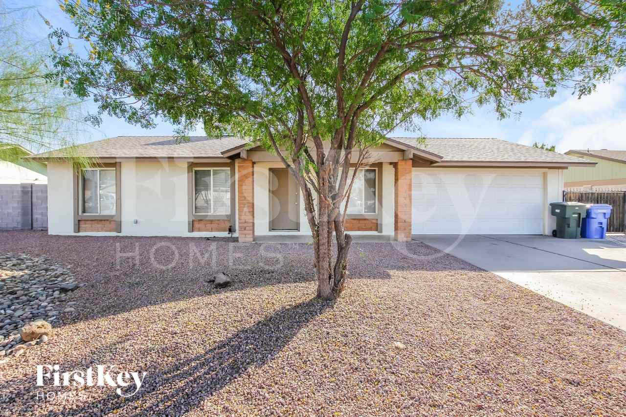 5031 W Windrose Dr