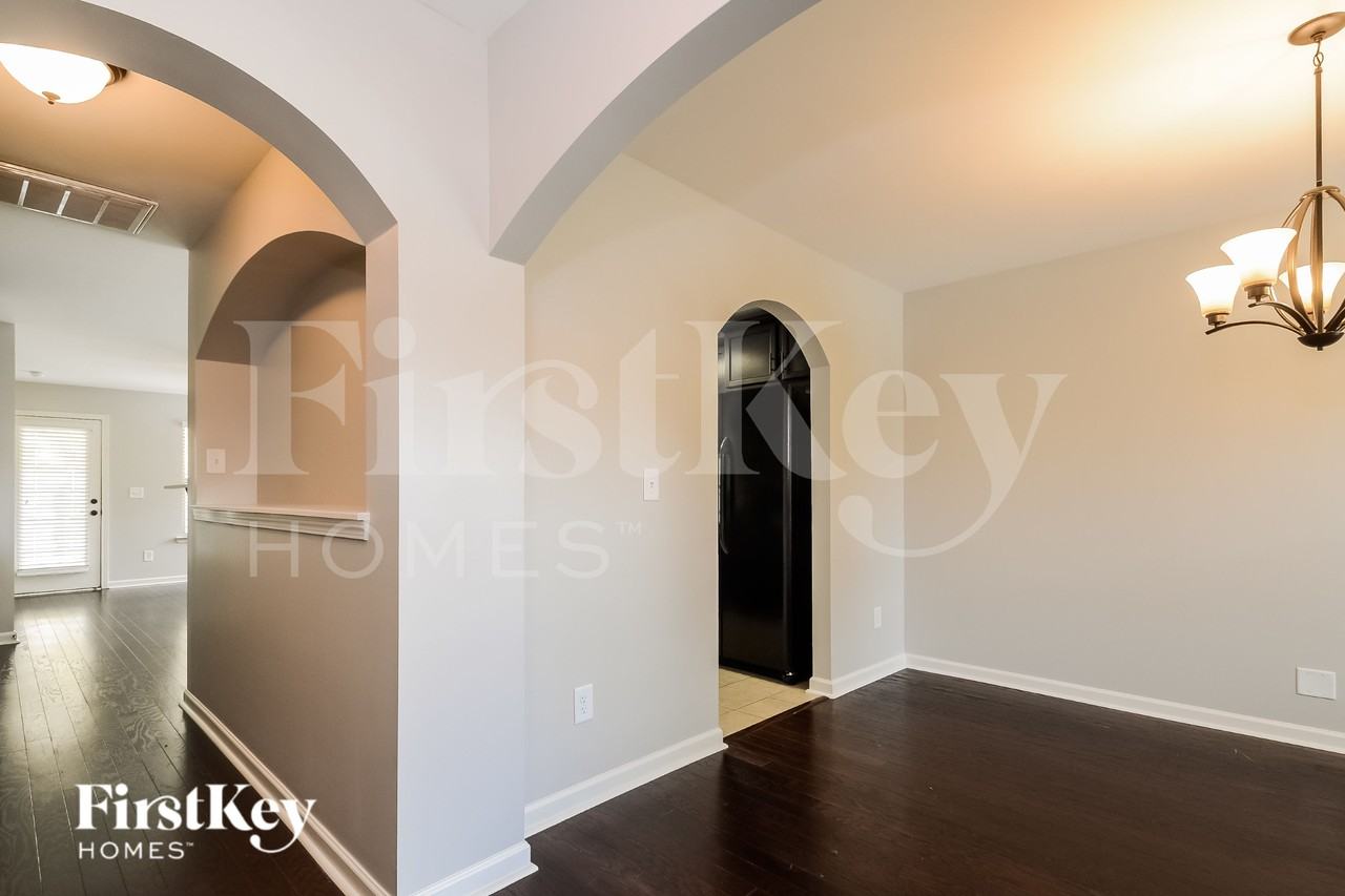 465 W Park Dr - Photo 7 of 16