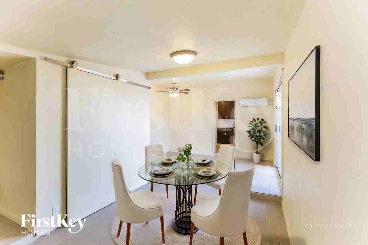 4144 E Almeria Rd - Photo 7 of 18