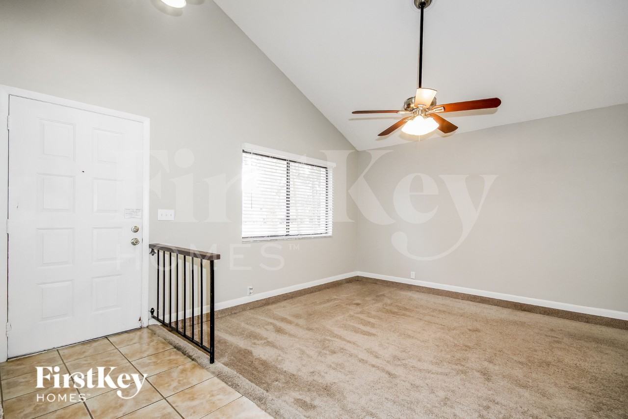 3702 Greenford St - Photo 3 of 18