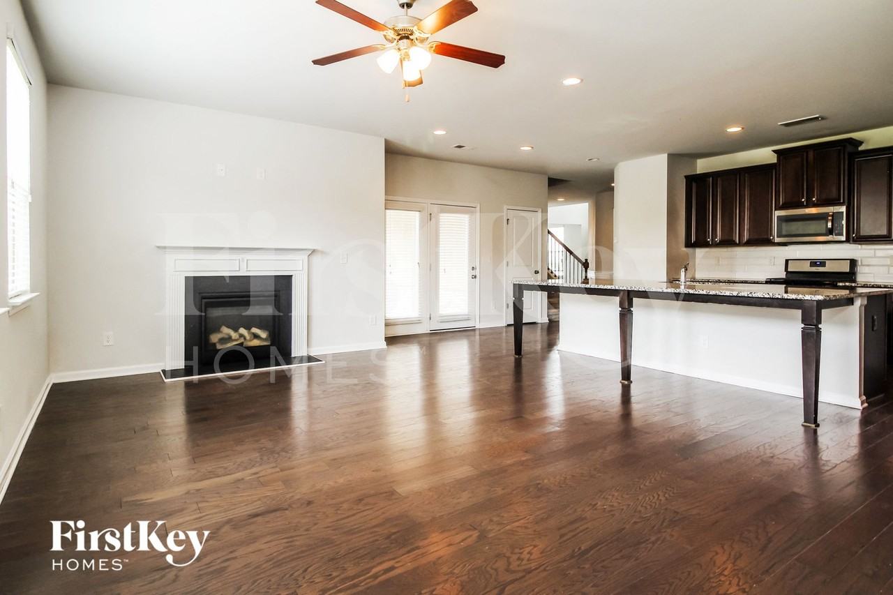 3669 Brightfield Ln - Photo 3 of 15