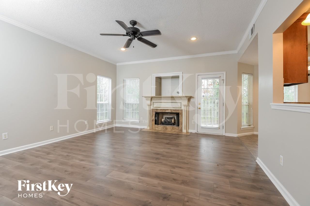 3021 Bowron Rd - Photo 5 of 16
