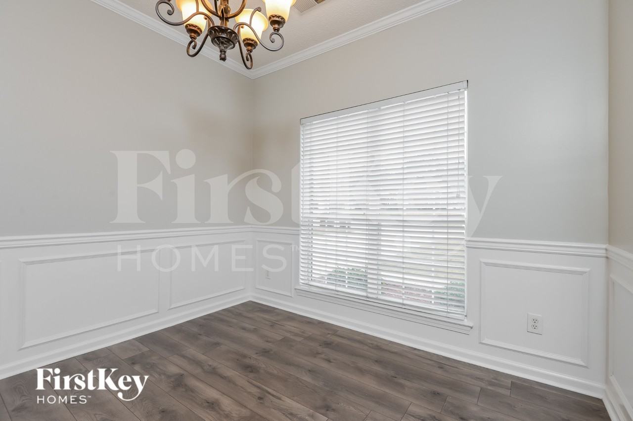 3021 Bowron Rd - Photo 6 of 16