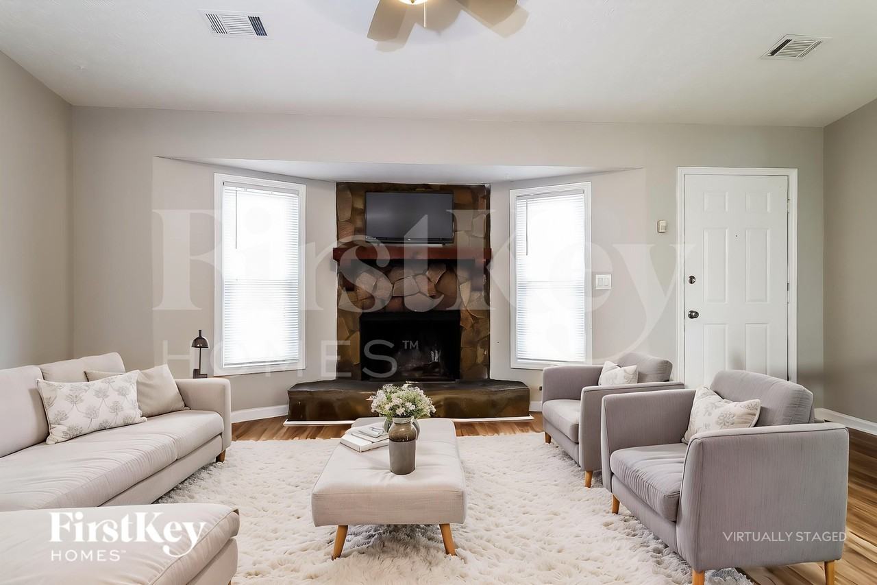 2592 Chippewa Ct - Photo 3 of 18