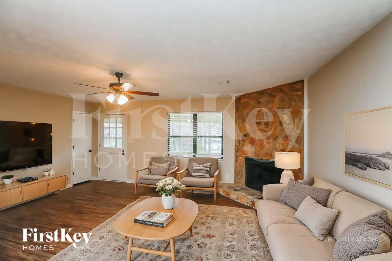 209 Kelly Ct - Photo 4 of 18