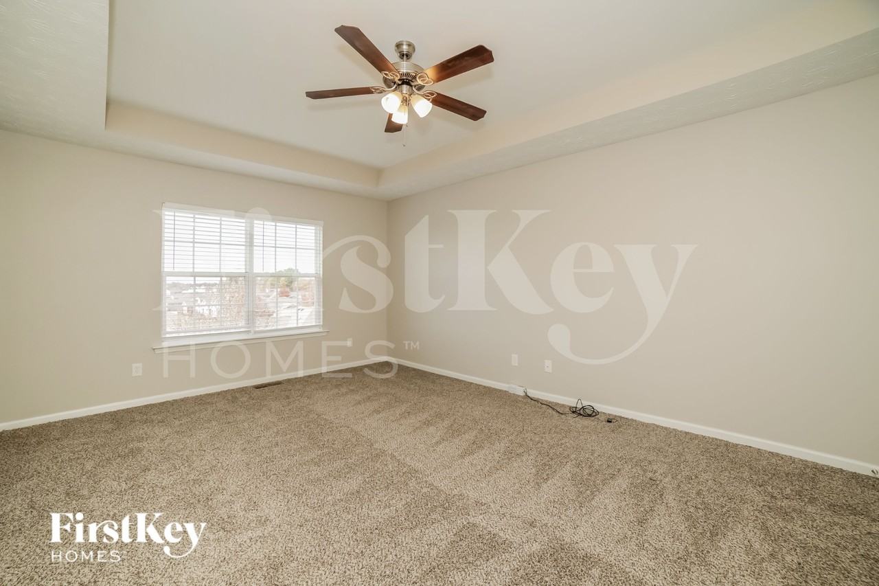 2046 Dartmoth Way - Photo 7 of 16