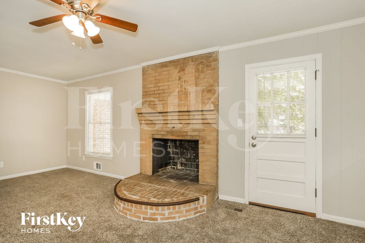 1860 Gherry Dr - Photo 2 of 15