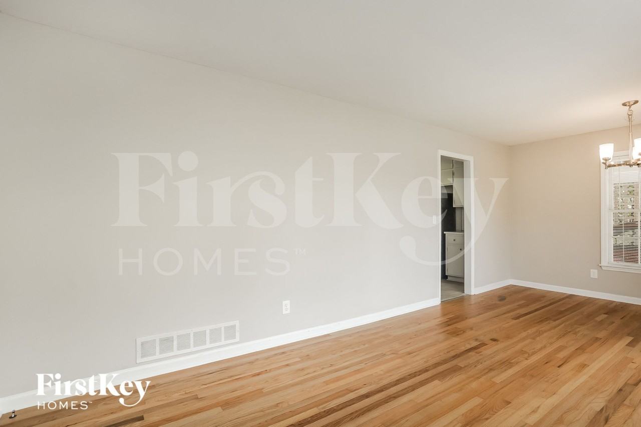 1860 Gherry Dr - Photo 4 of 15