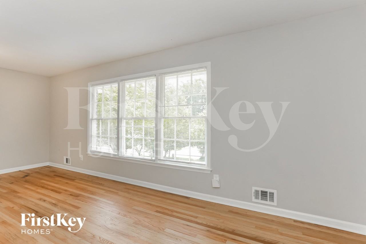 1860 Gherry Dr - Photo 5 of 15