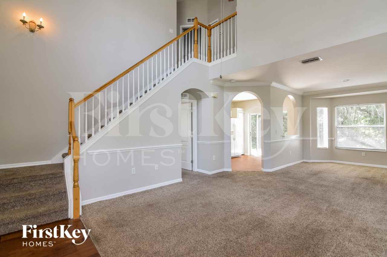 18136 Birdwater Dr - Photo 4 of 19