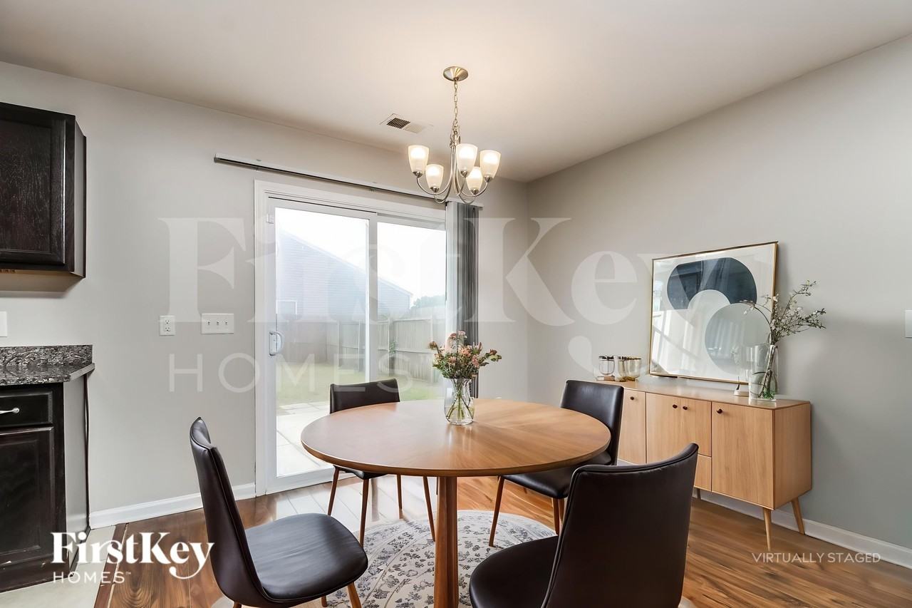 156 Coosawatchie St - Photo 6 of 19