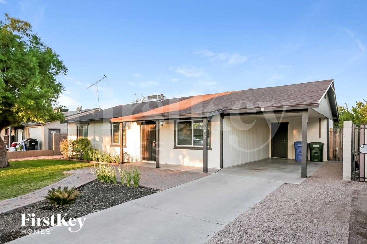 13032 N 37th Way - Photo 3 of 16