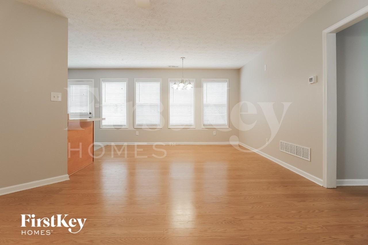 1236 Mcpherson Church Rd - Photo 2 of 18
