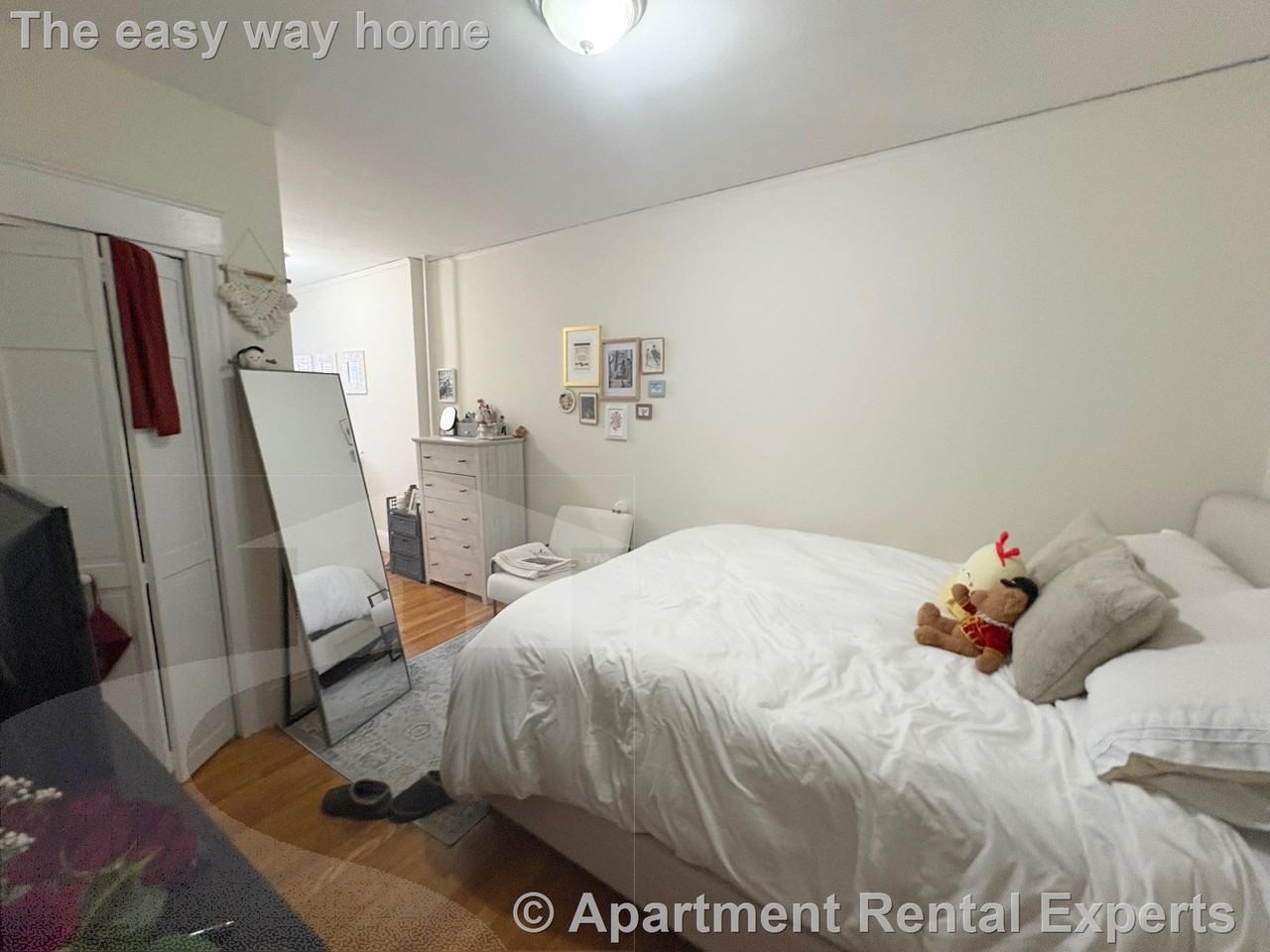 489 E Broadway #3 - Photo 5 of 13