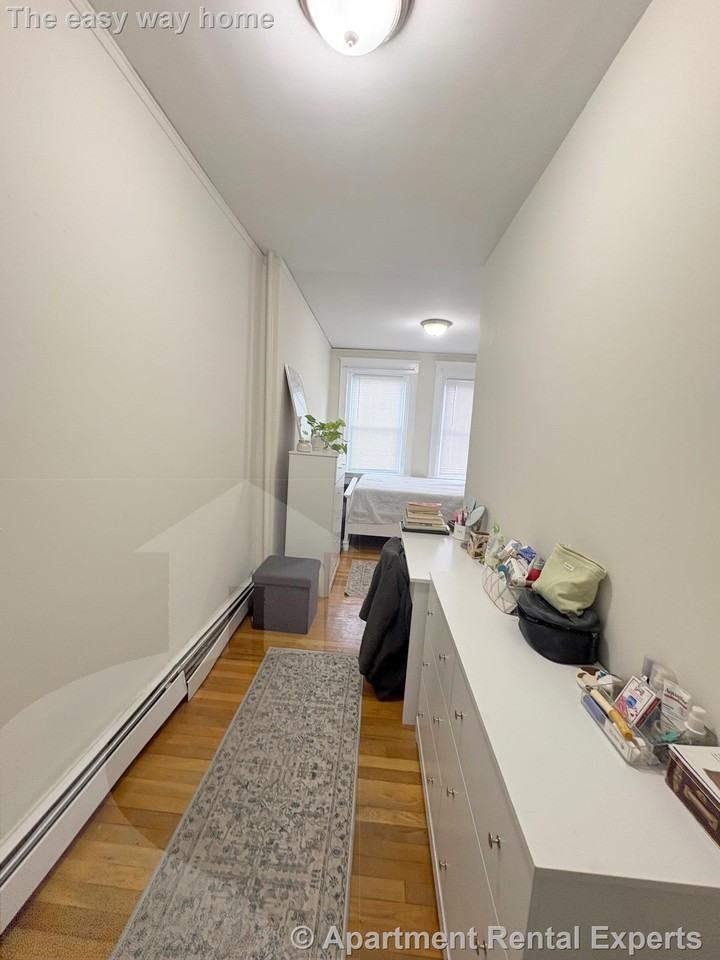 489 E Broadway #3 - Photo 7 of 13