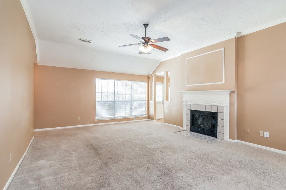 4910 Stone Harbor Dr - Photo 4 of 16