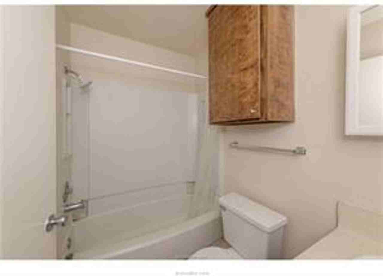 2517 Hickory Dr - Photo 7 of 11