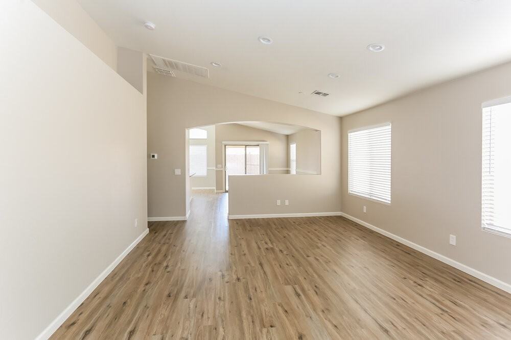 6418 W Magnolia St - Photo 3 of 16