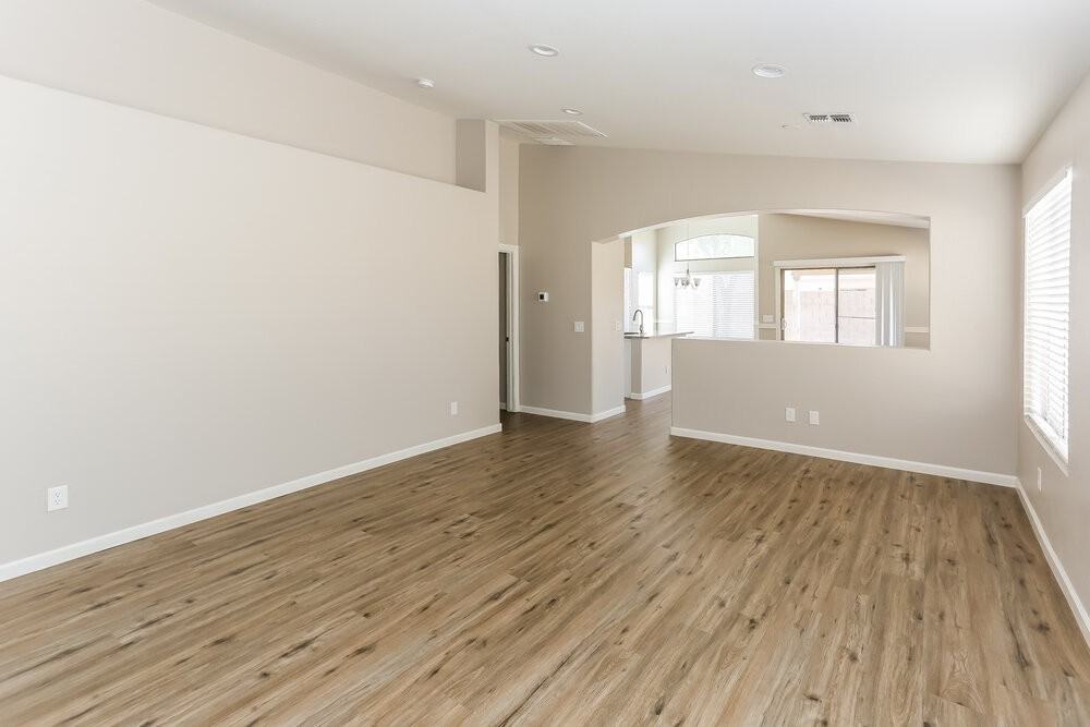 6418 W Magnolia St - Photo 5 of 16