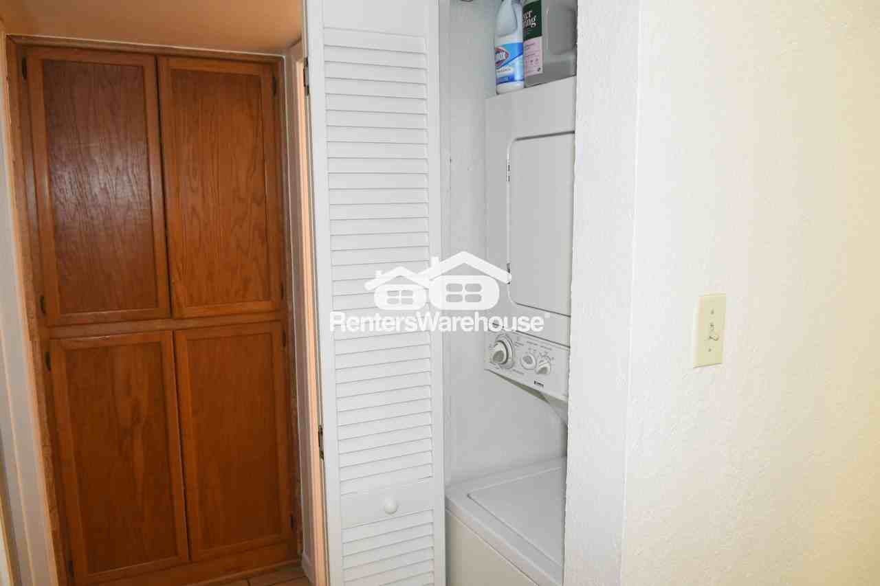 355 E Thomas Rd Unit B111 - Photo 6 of 10