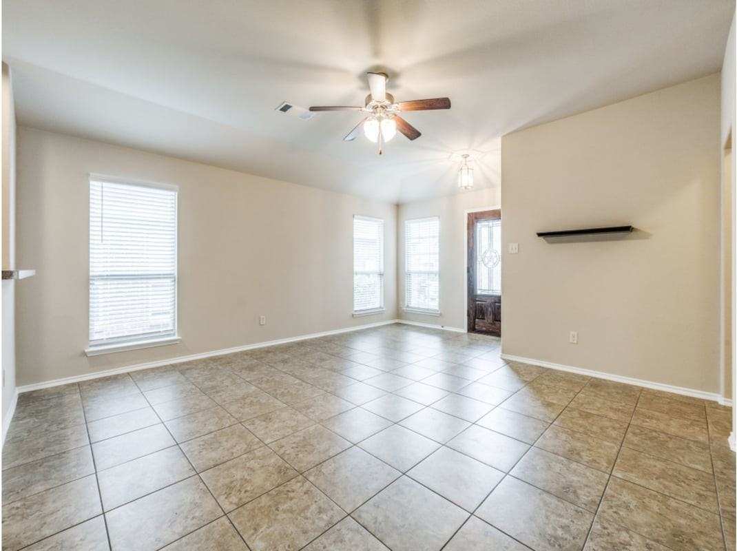 1312 Silver Maple Ln - Photo 3 of 13