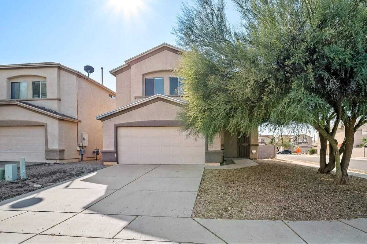 3776 E Felix Blvd - Photo 3 of 32