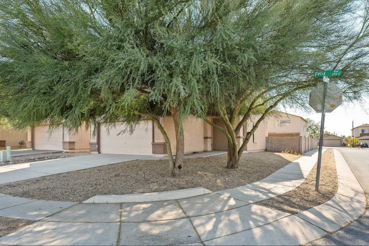 3776 E Felix Blvd - Photo 4 of 32