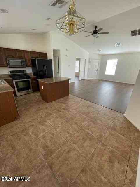 21080 N Wilford Ave - Photo 3 of 9