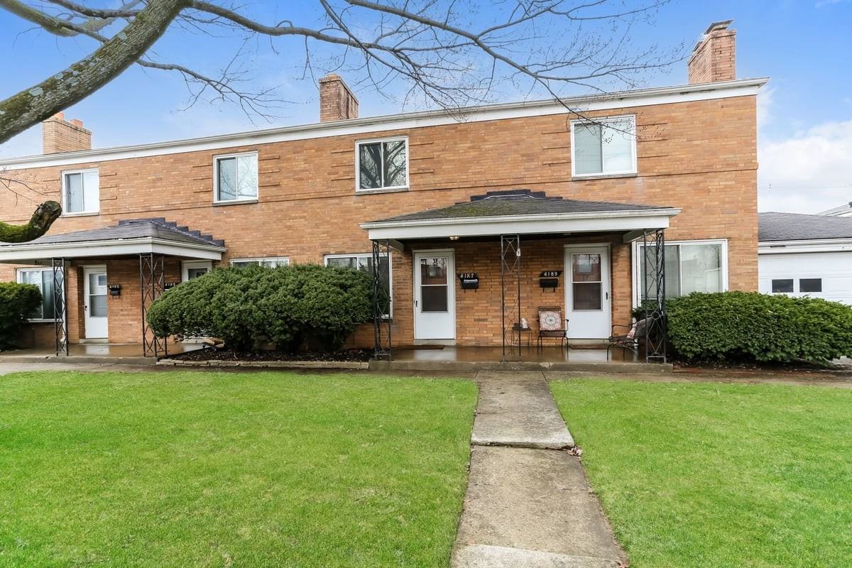 4185 Indianola Ave - Photo 2 of 17