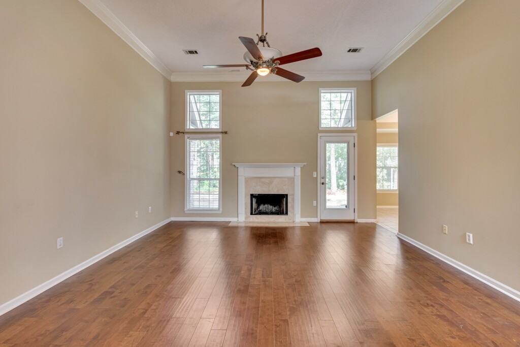 24 Dover Dr - Photo 7 of 28