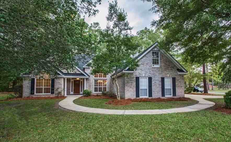 24 Dover Dr - Photo 2 of 27