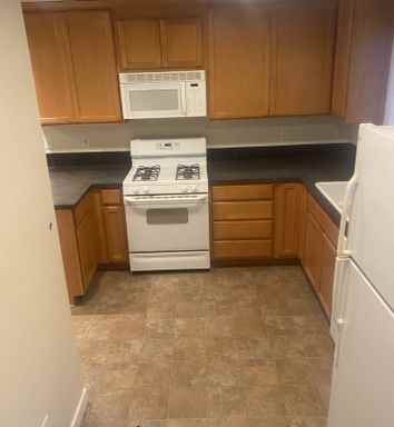 12530 26th Ave Ne - Photo 5 of 26