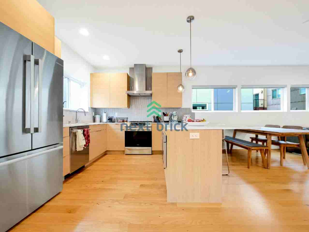 13711 35th Ave Ne - Photo 3 of 25