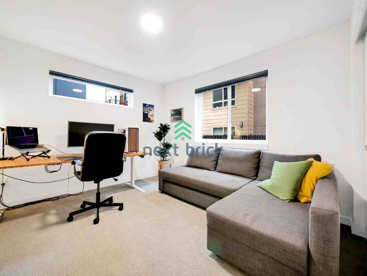 13711 35th Ave Ne - Photo 6 of 25