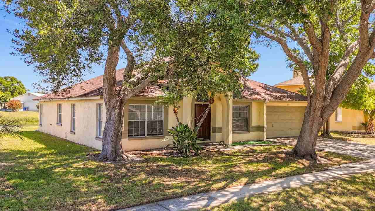 1603 Storington Ave - Photo 2 of 47