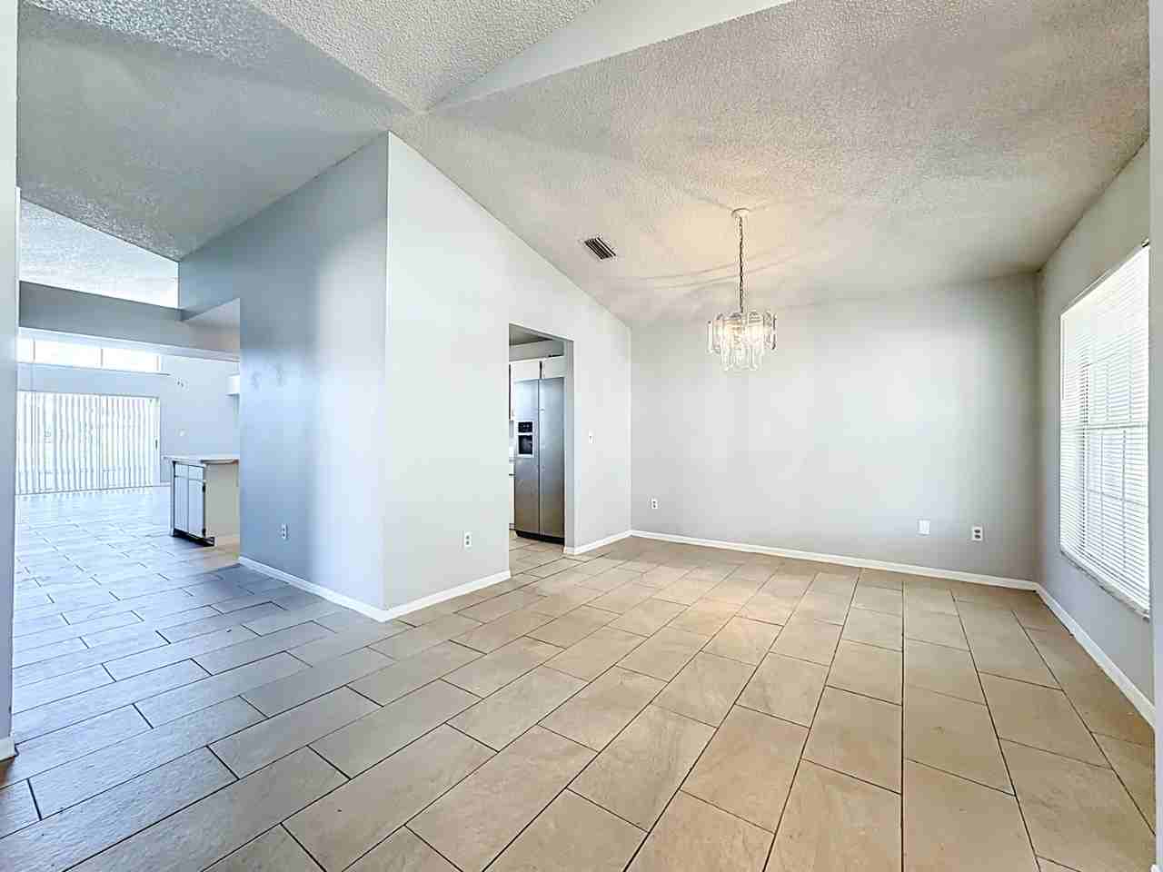 1603 Storington Ave - Photo 5 of 47