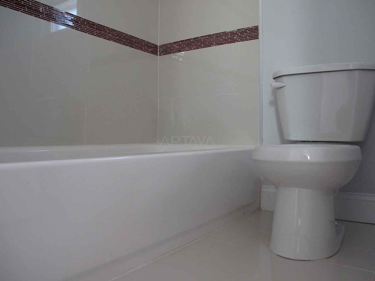 40 Orchard St #3 - Photo 4 of 13