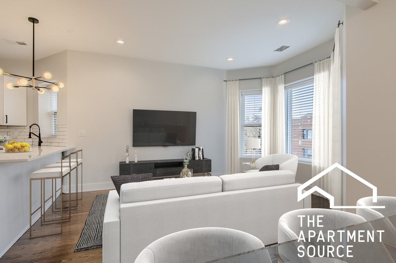 1452 W Irving Park Rd #3 - Photo 3 of 24