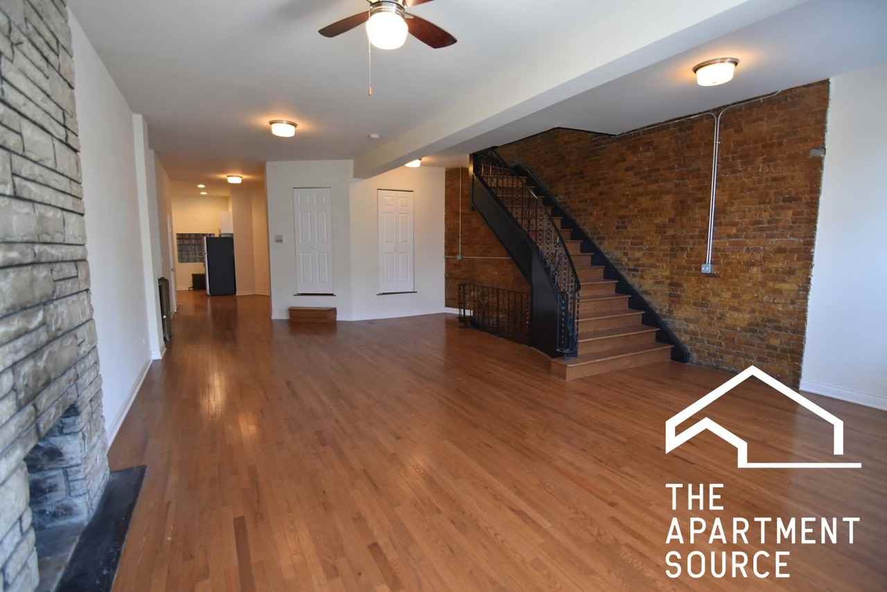 900 W Belmont Ave #904 - Photo 3 of 15