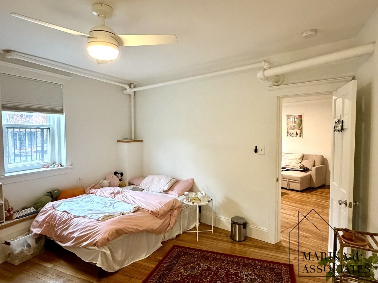 576 Washington St #7 - Photo 5 of 26