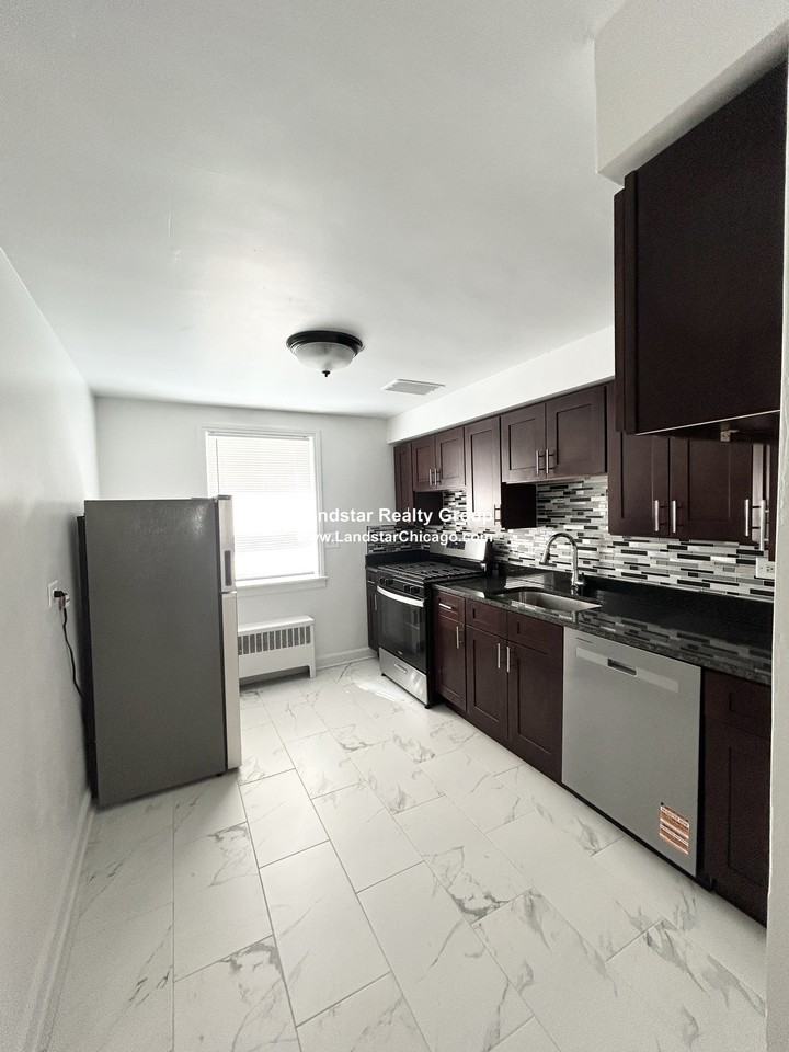 6707 N California Ave #GW - Photo 2 of 13