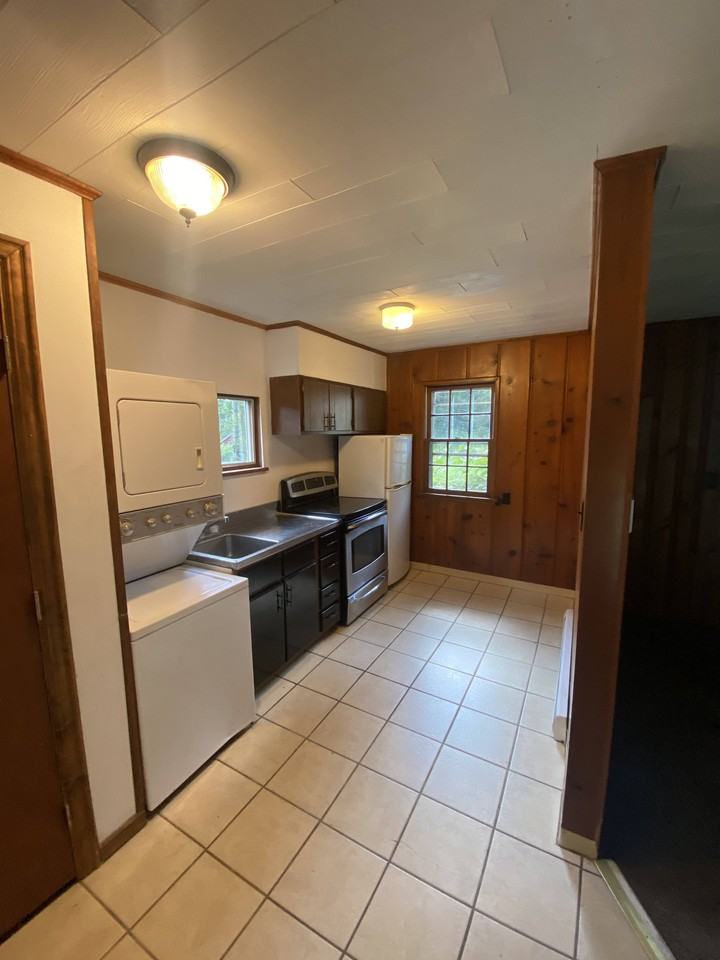 205 Cottage Ln - Photo 5 of 21