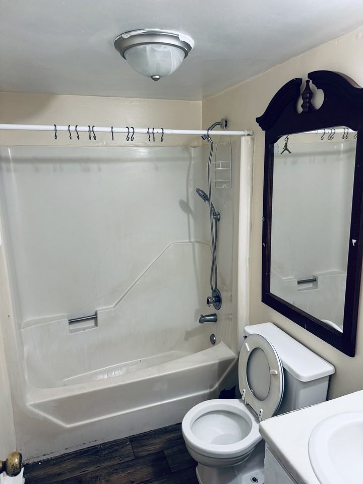 3990 Bradford Ct #B - Photo 3 of 6