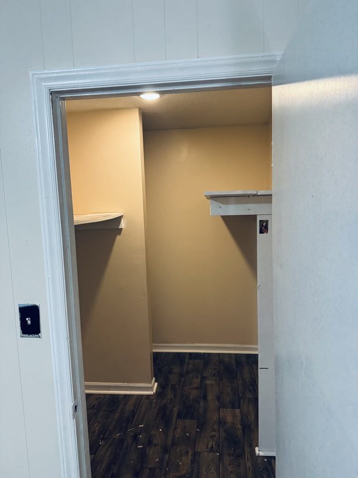 3990 Bradford Ct #B - Photo 5 of 6