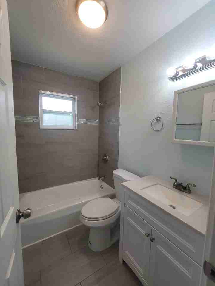 513 Hollyhock Ln - Photo 6 of 15