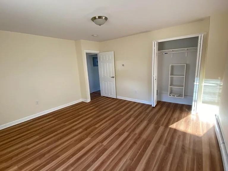 19 Clinton St #B - Photo 4 of 8