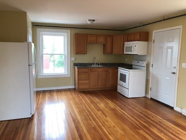 2 Pike St #203 - Photo 2 of 8